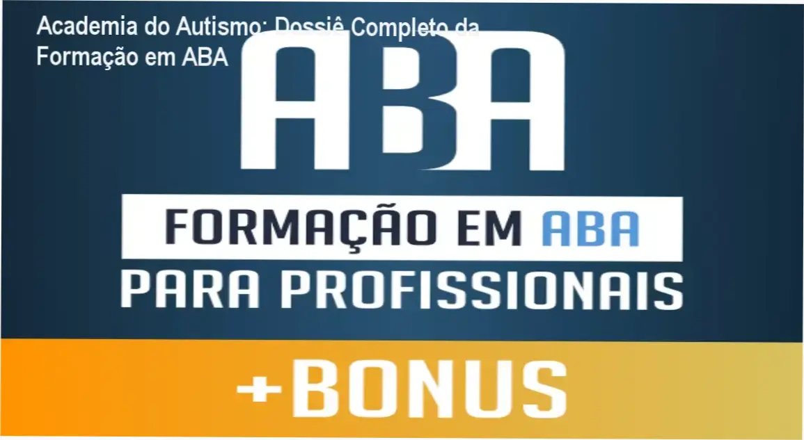 Profissional de saúde utilizando software SociAutism para análise de dados em terapia ABA